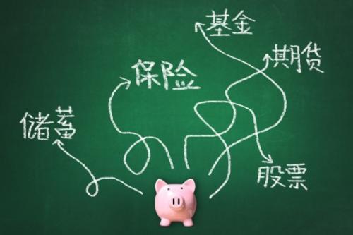 55歲以上老人如何買(mǎi)保險？重疾險賠錢(qián)多，為何我卻選了這2種險？
